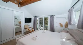 Vida`s house - Image 2