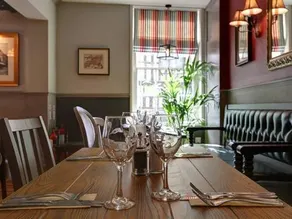 The White Hart - Image 4