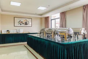 Windsor Hotel - Image 4