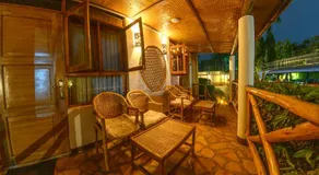2 Friends Guest House - Image 5
