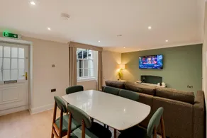 REFURBISHED Jan 26 - Meridian Place - Sleeps 7 - Image 2