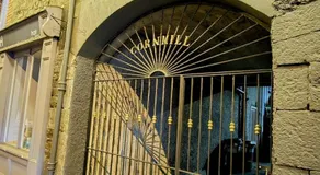 Ardee Retreat - Sleeps 6, Group Stays, Garden, Walk to Town - Image 2