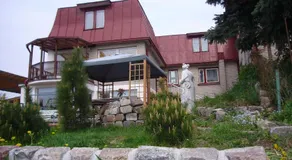 Family - Image 4