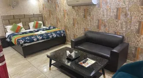 Hotel Crown Inn - Image 4