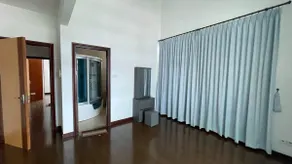 Home away from home - Image 4