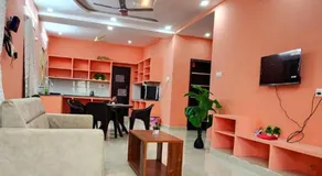 RUSHITHA HOMESTAY - NEAR To ALIPIRI- FREE WIFI - FAMILY STAY ONLY - ANDROID TV - DOOR SERVICE - Image 3