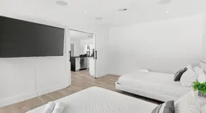 Spacious Miami 4br Retreat With Pool & Bbq - Image 2