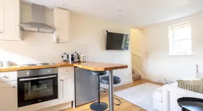 Cosy loft apartment near Oxford - Pass the Keys - Image 3