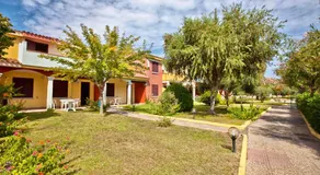Residence with swimming pool in Ottiolu - Image 4
