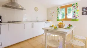 Maison avec barbecue, piscine privée et jardin - Image 3