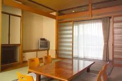 Lake Forest Resort - Image 1