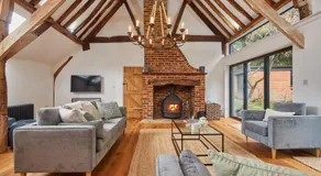 The Coach House, Hambledon - Image 2