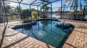 Lakefront and Pool 4bed Orlando House Near Downtown 20 minutes from Attractions - Image 3