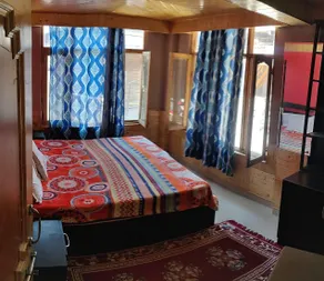 Moksh cottage Sajjla - Image 5