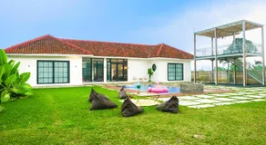 Theolive Arrea - Spacious Private Pool and Backyard - Image 4