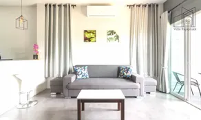 Entire 3  Villas compound  / Karaoke room /Daily Maid /Butler Near City Center - Image 2