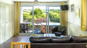 Ta Mill Cottages & Lodges - Meadowview Chalet 1 - Image 2