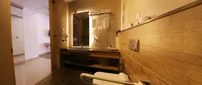 Hotel Raj Riveria - Image 2