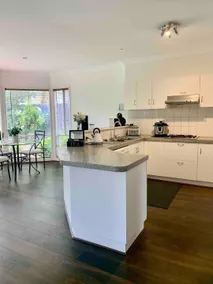 Charming renovated 4 bedroom house in Hillside. - Image 2