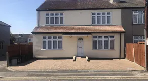 Montrose Guest House - Image 2