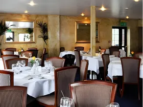 La Fontana Italian Restaurant with Rooms - Image 2