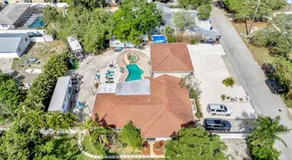 Tiny House Paradise - Pool Spa Slide Beaches - Image 4