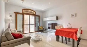 Luxury Stay with Jacuzzi BBQ and Huge Pool - Image 3