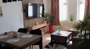 Sonnen Resort mit Balkon, 2 Schlafzimmer und mehr - Image 3