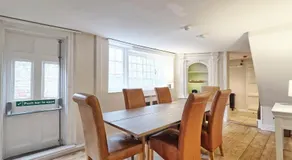 Noble Goose Rooms - Image 2