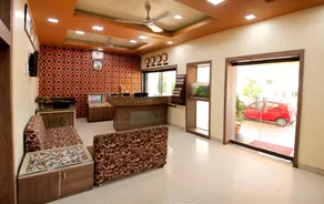 Hotel Regal Plaza - Image 3