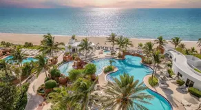 Deluxe Studio Ocean View Premium Amenities - Image 2