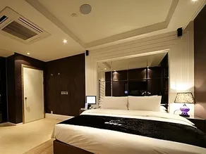 Ever Tourist Hotel - Image 5