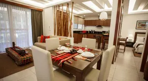 Vida Homes Condo Resort - Image 4