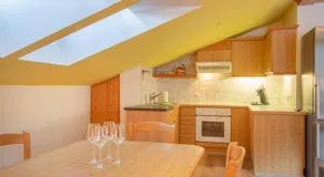 Lakeside Apartments - Image 4
