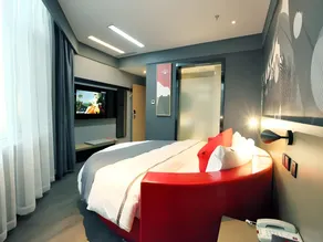 Thank Inn Shandong Linyi Junan County Lingang District Qimaishan - Image 3