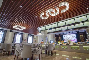 Justin Hotel - Image 2