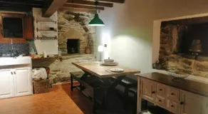 Casa de piedra en pequeña aldea de Ortigueira - Image 4