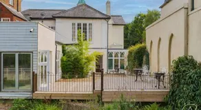 The Old Mill House, Windsor Riverside Hidden Gem! - Image 4