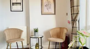 Bojangles Guest House - Image 4