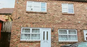 Modern 2 Bedroom Ground Floor Apartment with Parking Ripon City Centre - Image 5