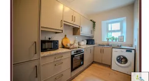 Tandragee Stays - Modern 1 Bed Apartment - Image 4