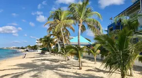 SECOND HOME Beach Apartment - Image 3
