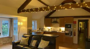 Norburton Hall Cottages - Image 2