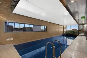 Chic Apartment by Southern Cross FREE Parking - Image 5