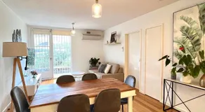 Little Gem apartment in North Melbourne - Image 3