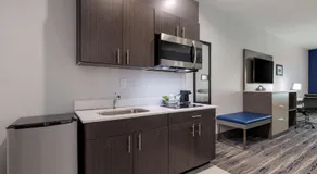 Holiday Inn Express & Suites Choctaw - Oklahoma City East by IHG - Image 2