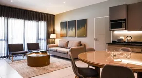 Mint Hotel Sandhurst - Image 2