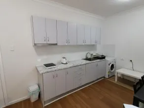 1 bedroom guesthouse close 2Train&Westfield - Image 3