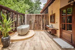 Serene Garden - Luxury Serviced Pool Villa - Image 2