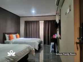 One World Hotel - Image 2